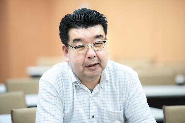 立教池袋中学校・高等学校 教務部長 図書館主任 数理研究部顧問 内田芳宏(うちだ・よしひろ)教諭