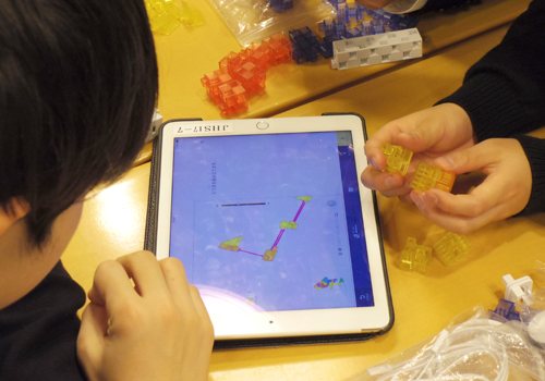 3Dで360度全ての角度から図を確認できる組み立て説明書