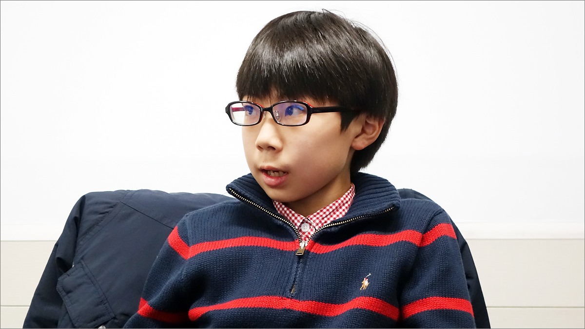 大塚嶺さん:小学6年(取材当時)、プログラミングを始めた年齢:小学5年生から
